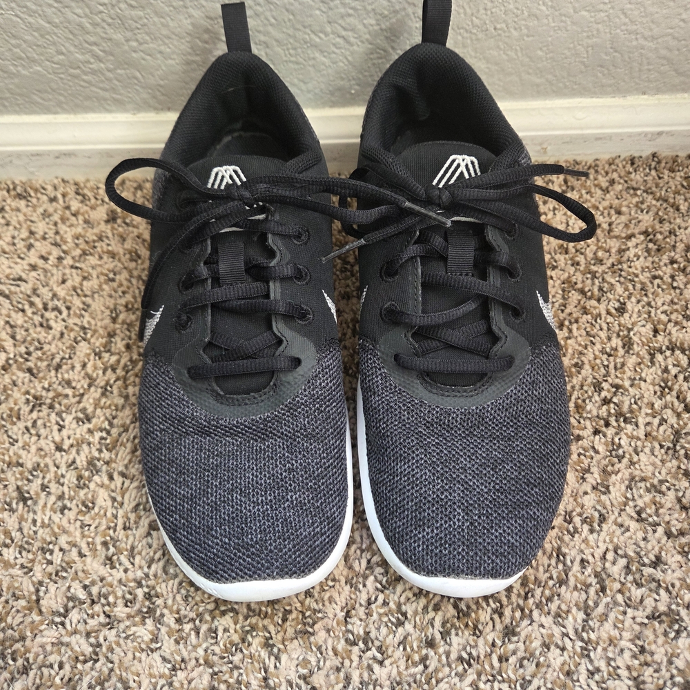 Nike Black and White Women's Sneakers